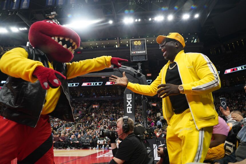 Raptors mascot