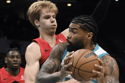 Jonathan Mogbo, Gradey Dick